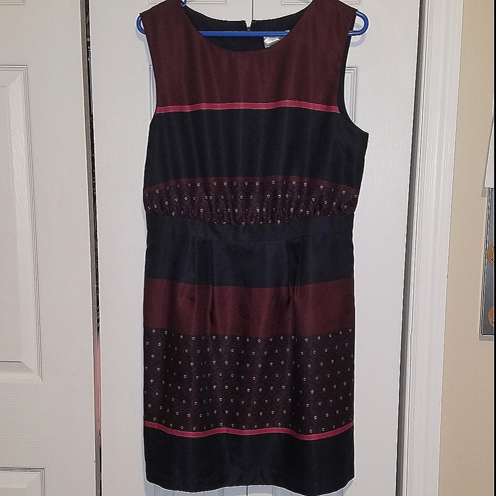 Ann Taylor Loft Sleeveless Deess - 10P (B3) - Picture 1 of 7